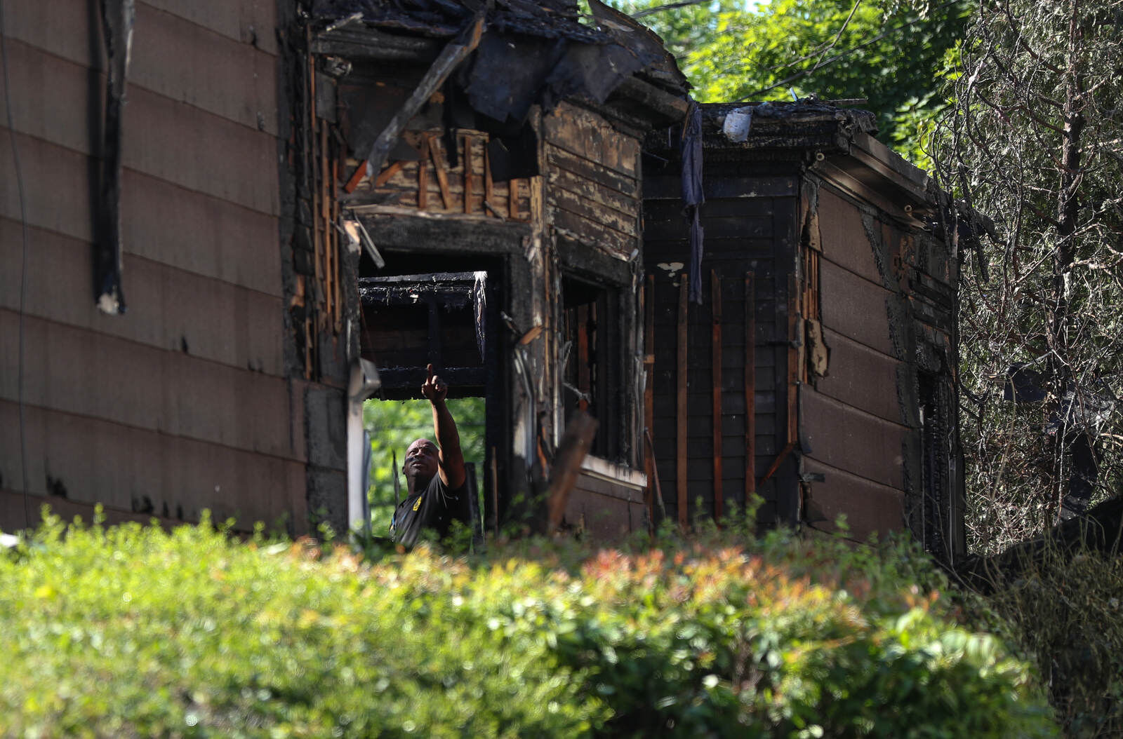 House fire on Huntington Avenue kills father and two daughters